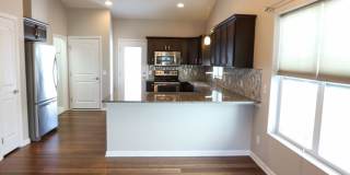 Beautiful Home with a newly finished basement! Gallery 7