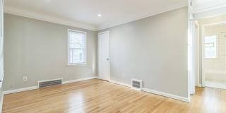 19620 Lyndon Street Gallery 12