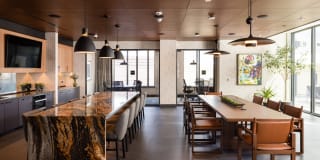 Forma Gallery 10