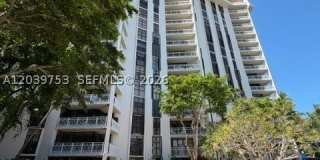 2000 Towerside Ter Gallery 1