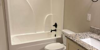 Eagle Ridge Townhome - Furnished Unit - Opelika Gallery 12