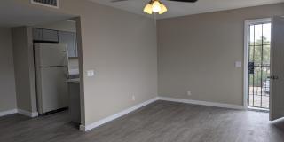 4714 E BELLEVIEW Street Gallery 1