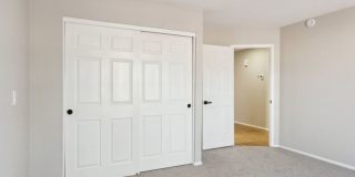 3955 West Butler Street Gallery 22