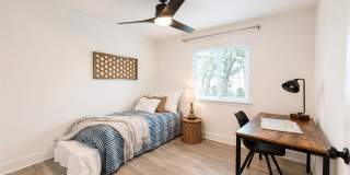 4602 Everest - Spacious 3-2.5 House near the Domain Gallery 17