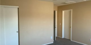 CHARMING SPLIT LEVEL HOME. FEATURING OPEN FAMILY ROOM Gallery 28