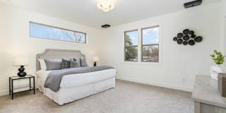 2307 Broad Street Gallery 15