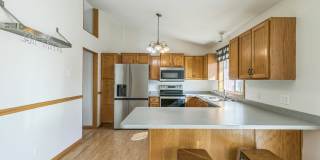 1008 Oak St Gallery 1