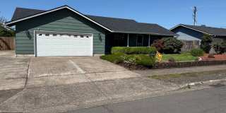 Well-kept house in desirable Thurston neighborhood! Gallery 1