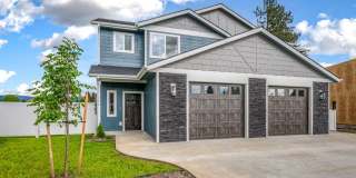 Brand New 3 bed 2.5 townhome Gallery 22