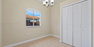 704 SE 14th Pl Gallery 20
