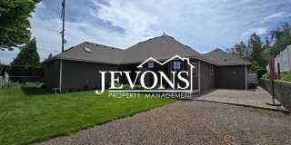 A charming and well-located single-family home in Yakima! Gallery 1