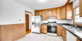 4 Bed 2.5 Bath in Des Plaines Gallery 8