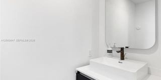 227 NE 2nd St cu-2706, Miami, FL 33132 Gallery 6