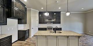 4 Bedroom 2 Bathroom Home in East Edmond with 3 Car Garage - Edmond Schools Gallery 11