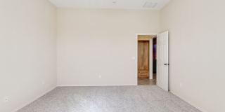 Beautiful Home With Lake View - 3 Bed + 2 Bath Beautiful Home With Lake View - 3 Bed + 2 Bath Gallery 17