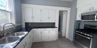 Large Single Family Five Bedroom Home! Large Single Family Five Bedroom Home! Gallery 15