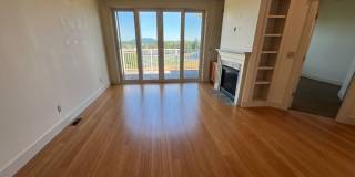 End Unit, 3 Bed, 2.5 Bath PLUS Bonus Room, Anacortes Gallery 10