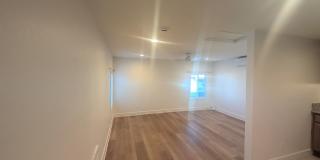 Studio located in Oceanside! Gallery 4