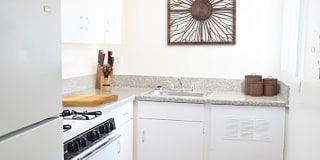 Madison Court Gallery 6