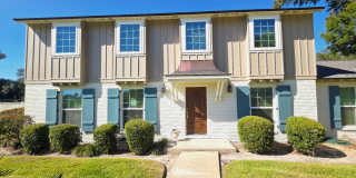 Beautifully Renovated & Expansive 4Bed/3Ba Home in The Cove! Gallery 1