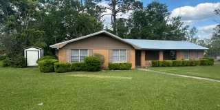 4 Bed/2 Bath House Gallery 1