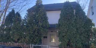 418 Cedar St Gallery 1