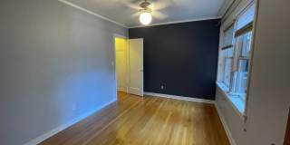 Queens Court Large Charming 1 Bedroom Available Now! Highly Desirable Queen Anne Location Gallery 4