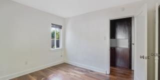 1242 N Commonwealth Ave Gallery 10