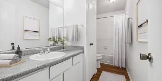 Whisper Hollow Apartments Gallery 9