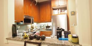 Cozy and spacious 3br condo in Presidio Heights Gallery 13