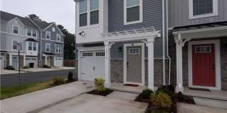 4138 Riverside Drive Gallery 1