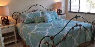 Seasonal/short term ONLY  Nicely renovated 2/2 condo across the street from LIDO BEACH! Gallery 12