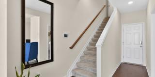 Spacious 3BR Townhome in North Brunswick Gallery 6