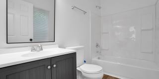 798-800 Kelton Avenue - 798 Gallery 11