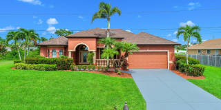 Fully Furnished Heated Pool Home Gallery 15