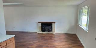 3 Bedroom Single Family Home in Everett with bonus room -Huge lot 3 Bedroom Single Family Home in Everett with bonus room -Huge lot Gallery 5