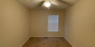 Foxchase Subdivision! END UNIT CLOSE TO COMMUNITY POOL Gallery 16