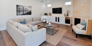 NEW 5 bedroom 4.5 Bath with Pool Gallery 11
