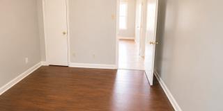 Charming 3 bedroom 1 bath Home - Open To Section 8 Gallery 5