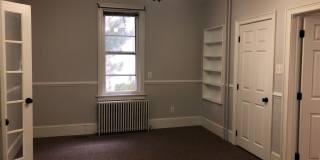 156 GREEN Street Gallery 13