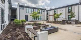 211 Cochran Place Gallery 3