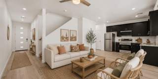 105 W Latona Gallery 9