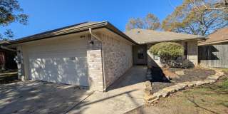 3/2/2 Close to Kraft Park  the County Line- Memorial Trail / Fridge Included / Fenced Back Yard / Covered Back Patio / NBISD Gallery 1