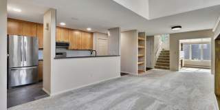 Spacious and bright condo located in a quiet area that boasts the perfect combination of style and comfort. Gallery 9