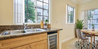 Summit At Warner Center Gallery 116