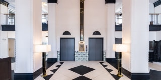 Wilshire Royale Apartments Gallery 4