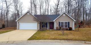 3 bed, 2 bath Home with GARAGE! Gallery 1