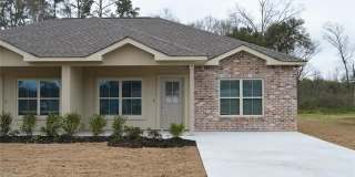 128 Village Oaks Gallery 1