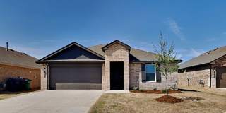 Very Nice 4 Bedroom 2 Bath Home in Yukon Schools Gallery 1
