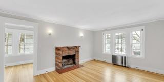 21-23 Richards Rd unit: 21 Gallery 11